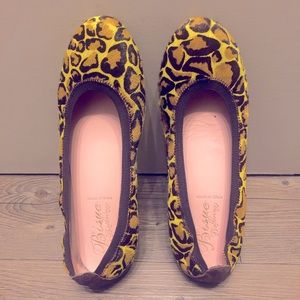 Bisue Ballerinas (sold by Anthro) flats; Size 37!